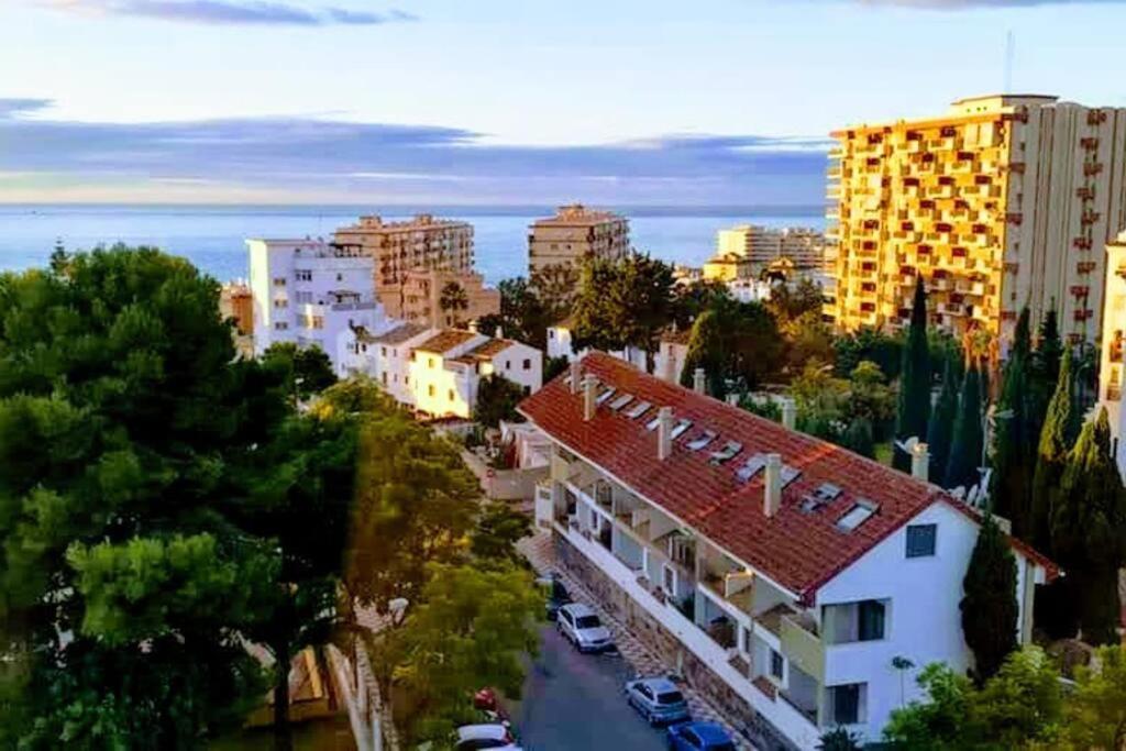 Beautiful Sea Views Cozy Apartment 350 M From Beach Benalmádena Exteriér fotografie