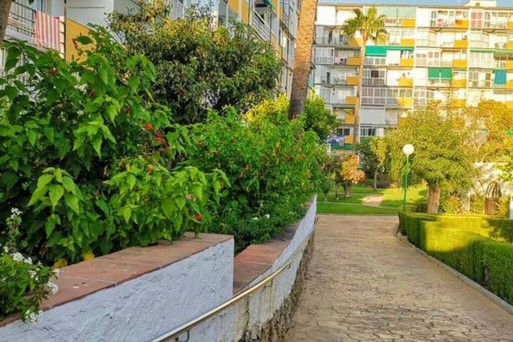 Beautiful Sea Views Cozy Apartment 350 M From Beach Benalmádena Exteriér fotografie