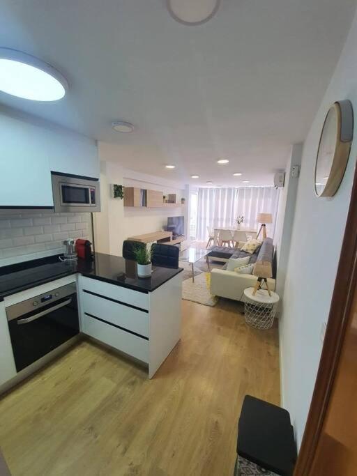 Beautiful Sea Views Cozy Apartment 350 M From Beach Benalmádena Exteriér fotografie