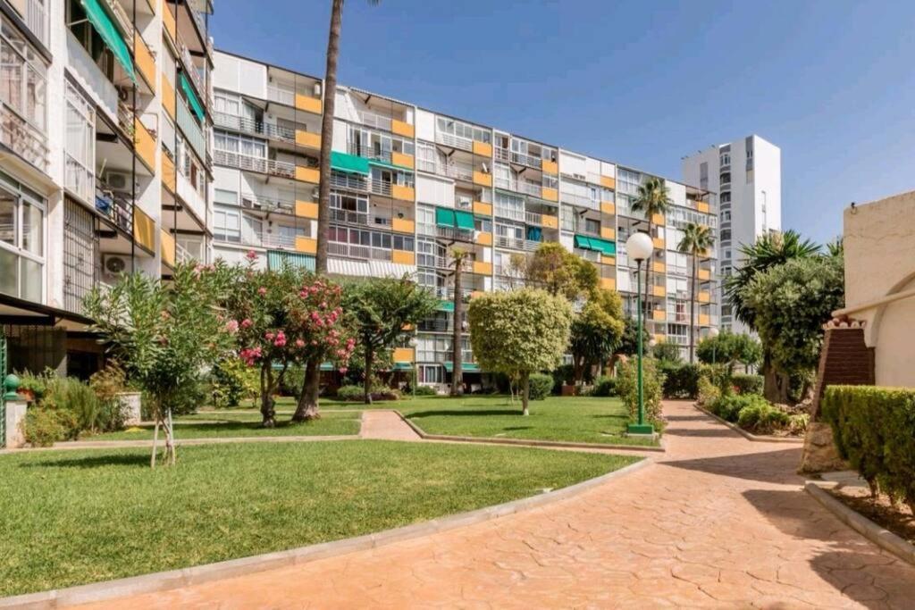 Beautiful Sea Views Cozy Apartment 350 M From Beach Benalmádena Exteriér fotografie